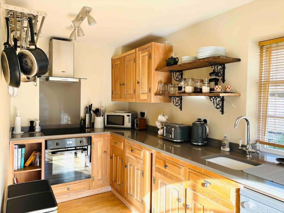 3 Bedroom Converted Chapel In Historic Oundle Zewnętrze zdjęcie